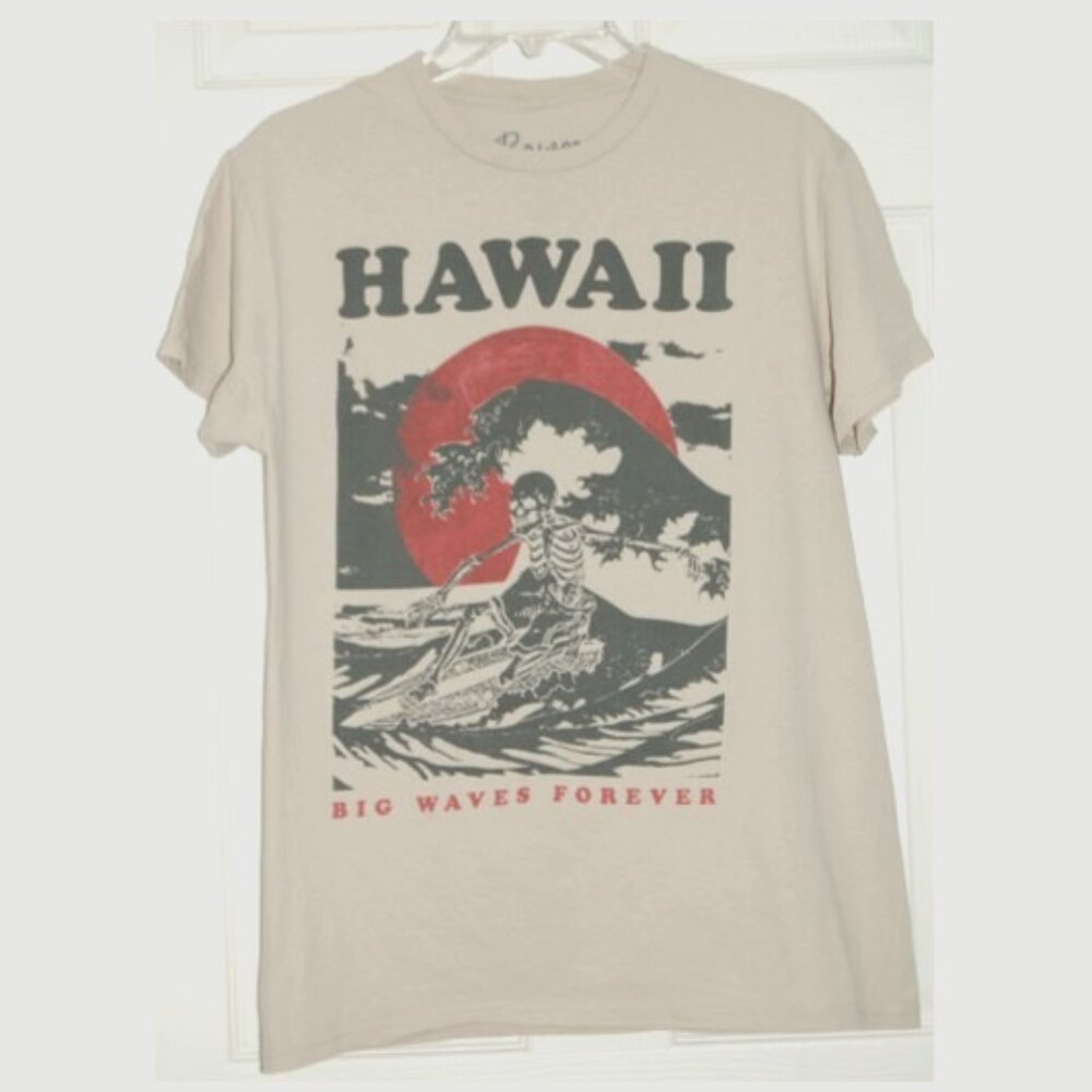 Bowery Hawaii Big Waves Forever Tee, Women Size M (Bust: 38"), Light Brown